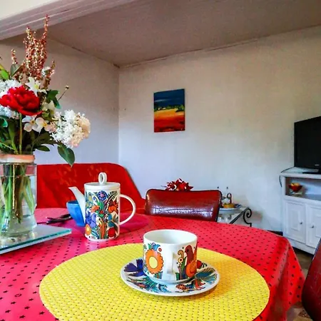 Maison Charmante A Avec Jardin Et Barbecue Nyaraló