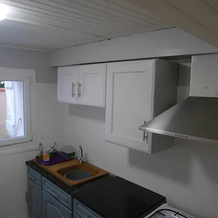 Feriehus Maison Charmante A Avec Jardin Et Barbecue Aignes